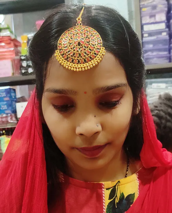 Assamese_Traditional_Copper_Gold_Plated_Red_Black_Colour_Maang_Tikka_For_Women